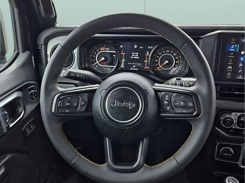 Used 2024 Jeep Wrangler Unlimited Sport AWD/4WD image 11