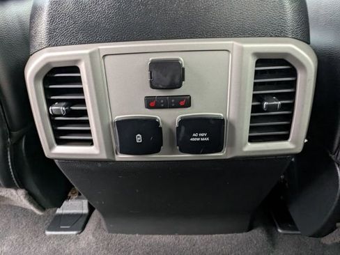 Used 2019 Ford F250 Lariat w/ Chrome Package image 26