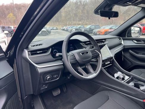 New 2026 Jeep Grand Cherokee Laredo X image 10