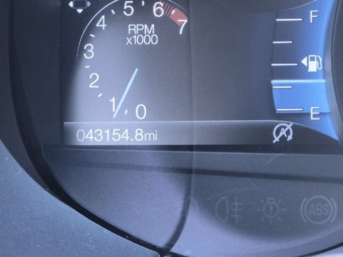 Used 2019 Ford Edge SEL w/ Equipment Group 201A FWD image 32