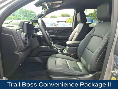 Used 2025 Chevrolet Colorado Trail Boss AWD/4WD image 2