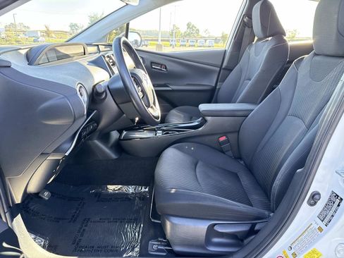 Used 2021 Toyota Prius Prime Limited image 21