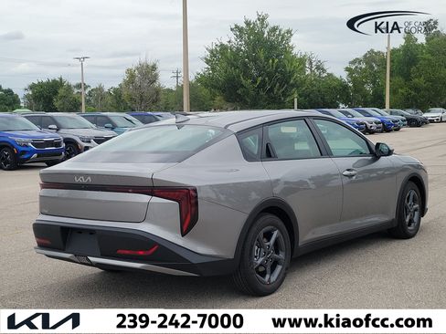 New 2026 Kia K4 FWD image 6