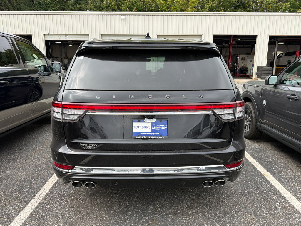 Used 2024 Lincoln Aviator Black Label AWD/4WD image 5
