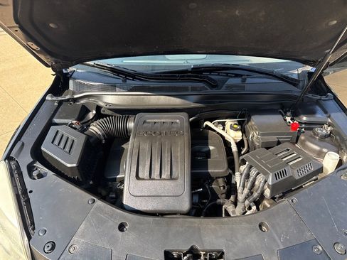 Used 2017 Chevrolet Equinox LS FWD image 18