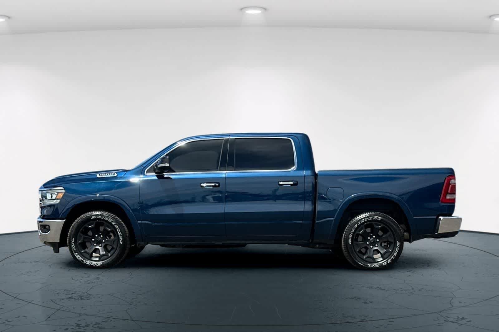 Used 2022 RAM 1500 Laramie AWD/4WD image 9