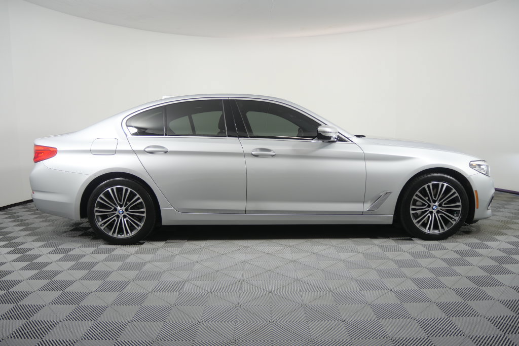 Used 2019 BMW 540i RWD image 3