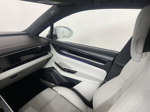 Certified 2024 Porsche Macan 4 Electric image 24