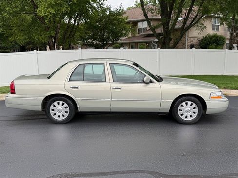 Used 2004 Mercury Grand Marquis LS RWD image 4