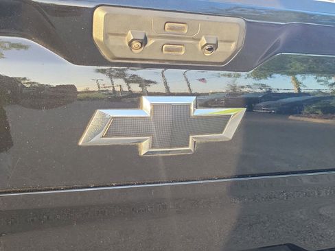 Used 2023 Chevrolet Silverado 1500 LTZ w/ Technology Package image 22