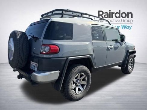 Used 2014 Toyota FJ Cruiser 4WD image 12