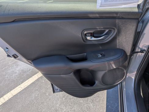 Used 2025 Honda HR-V Sport image 27