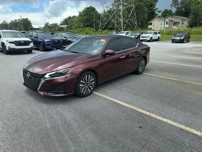 Used 2023 Nissan Altima 2.5 SV