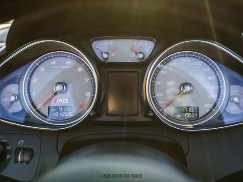 Used 2015 Audi R8 V8 w/ Full Leather Package image 54