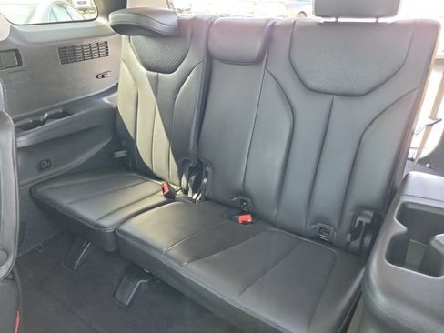 Used 2025 Hyundai Palisade SEL FWD image 28