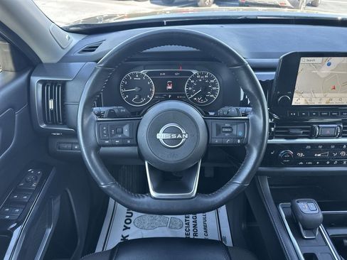 Used 2023 Nissan Pathfinder SL w/ SL Premium Package AWD/4WD image 14