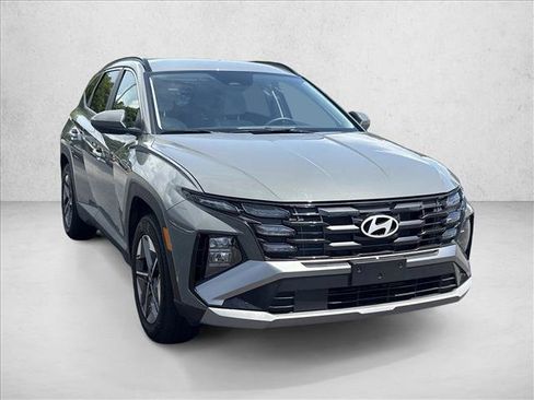 Used 2026 Hyundai Tucson SEL FWD image 3