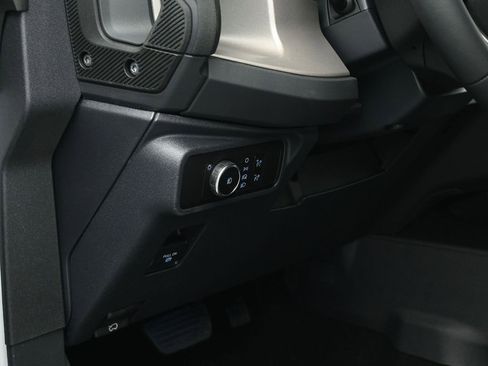 New 2026 Ford Bronco Outer Banks image 9