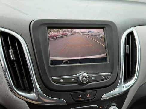 Used 2022 Chevrolet Equinox LS AWD/4WD image 22