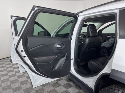 Used 2022 Jeep Cherokee Trailhawk w/ Sound & Nav Group image 37