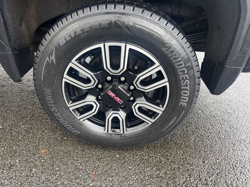 Used 2021 GMC Sierra 3500 AT4 w/ AT4 Premium Plus Package image 9