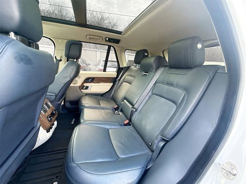 Used 2019 Land Rover Range Rover HSE image 27