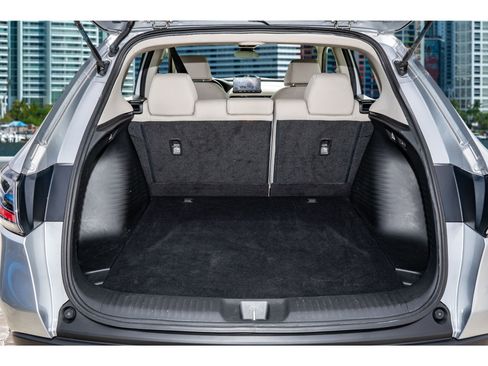 Used 2023 Honda HR-V LX image 9