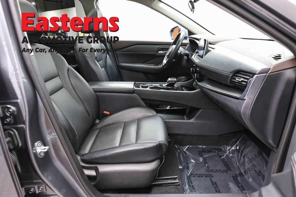 Used 2023 Nissan Rogue SV w/ SV Premium Package AWD/4WD image 26