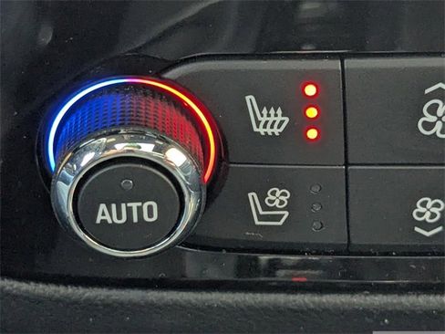 Used 2023 Buick Enclave Avenir w/ Avenir Technology Package image 28