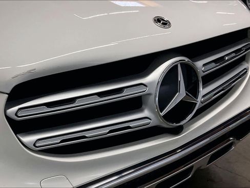 Used 2022 Mercedes-Benz GLC 300 4MATIC image 30