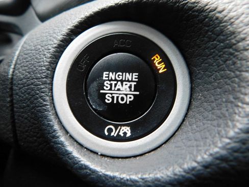 Used 2017 Chrysler 200 LX image 13