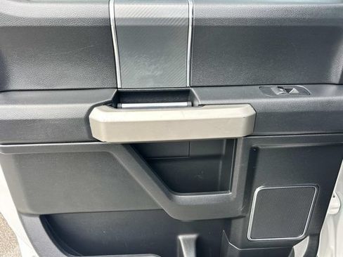 Used 2019 Ford F150 Lariat w/ Equipment Group 502A Luxury AWD/4WD image 18