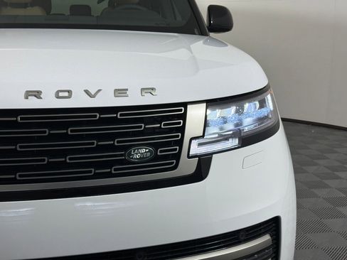New 2026 Land Rover Range Rover Long Wheelbase SE AWD/4WD image 12