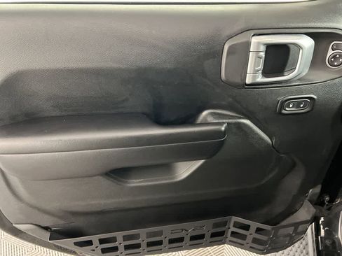 Used 2020 Jeep Wrangler Unlimited Sport S image 17