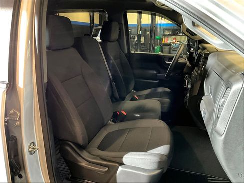 Used 2023 Chevrolet Silverado 2500 Custom w/ Custom Convenience Package image 11