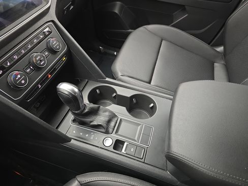 Used 2019 Volkswagen Atlas SE image 26