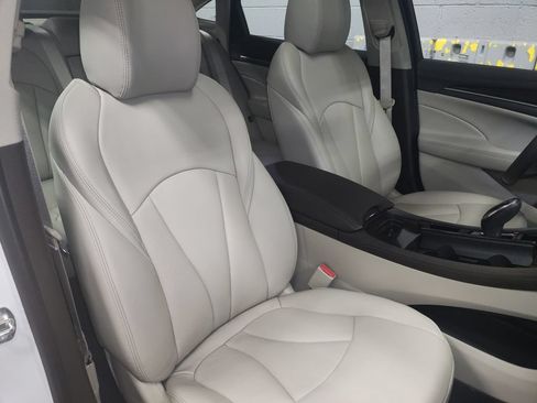 Used 2019 Buick LaCrosse Essence w/ Sun and Shade Package FWD image 10