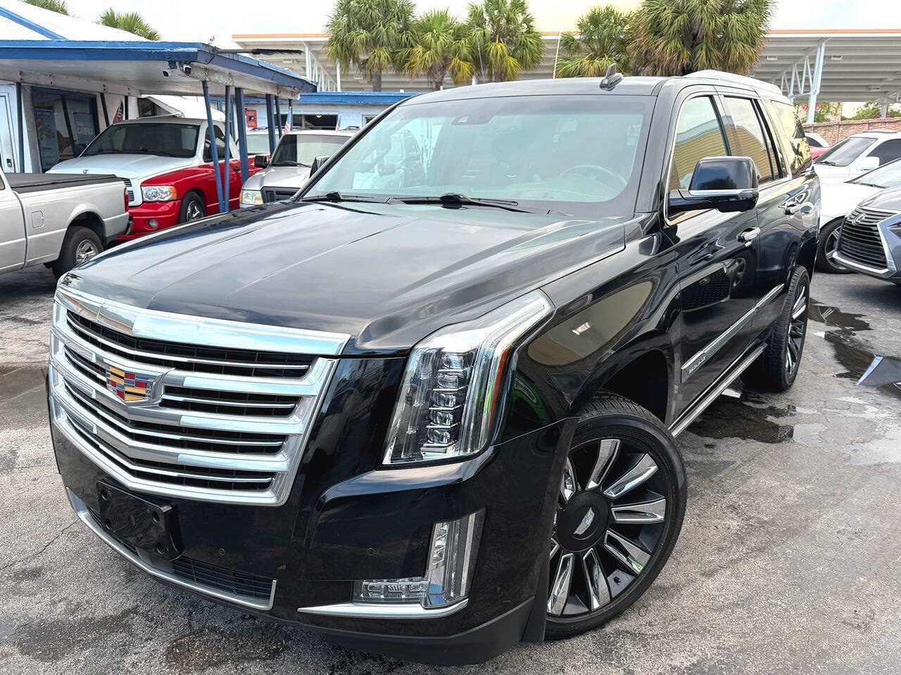 Used 2016 Cadillac Escalade Platinum AWD/4WD image 4