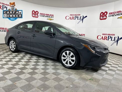 Used 2024 Toyota Corolla LE FWD image 1