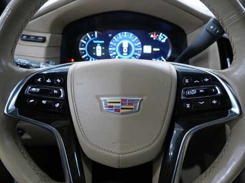 Used 2020 Cadillac Escalade Platinum AWD/4WD image 16