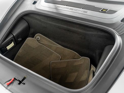 Used 2017 Porsche 911 Turbo S image 48