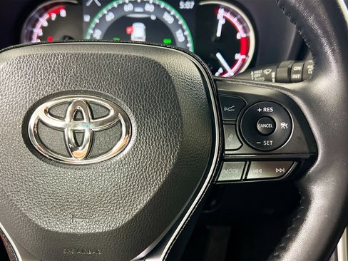 Used 2025 Toyota RAV4 XLE Premium w/ Weather Package FWD image 18