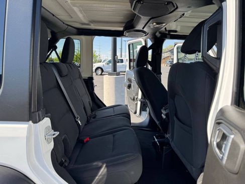 Used 2021 Jeep Wrangler Unlimited Sport w/ Uconnect 4C Nav & Sound Group AWD/4WD image 31