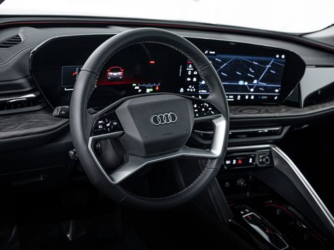 Used 2025 Audi Q5 Premium w/ Convenience Package AWD/4WD image 10