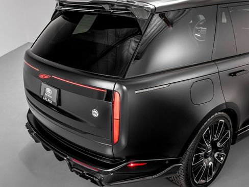 Used 2025 Land Rover Range Rover SV AWD/4WD image 5