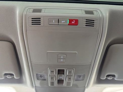 Certified 2024 Volkswagen Taos SE AWD/4WD image 14