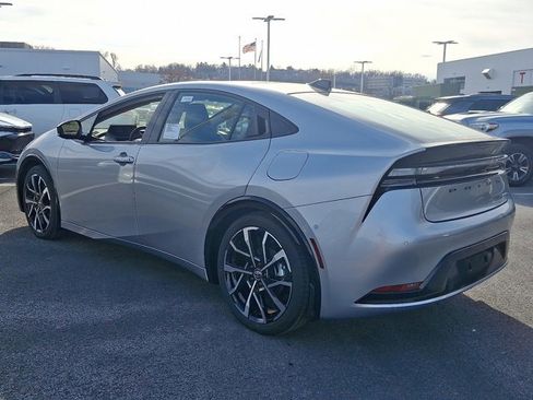 New 2026 Toyota Prius Plug-In Hybrid image 4