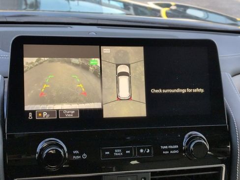 Used 2023 INFINITI QX80 Premium Select w/ All-Season Package image 21