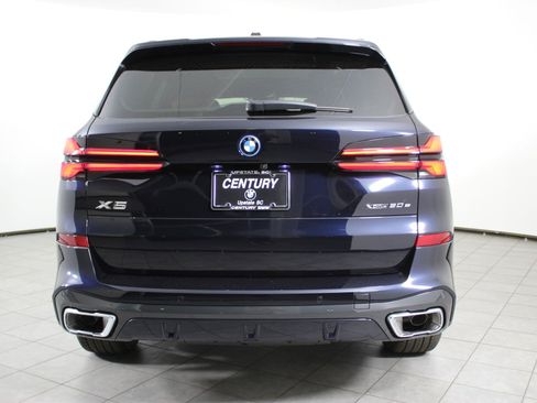 New 2026 BMW X5 xDrive50e w/ Executive Package image 10