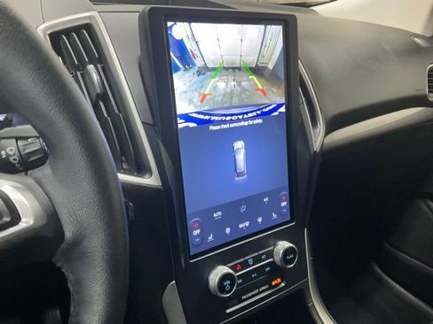 Used 2023 Ford Edge SEL AWD/4WD image 11